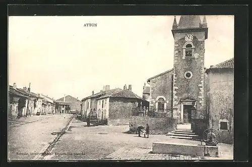 AK Atton, Strassenpartie mit Kirche