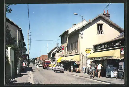 AK Barneville, La rue Principale