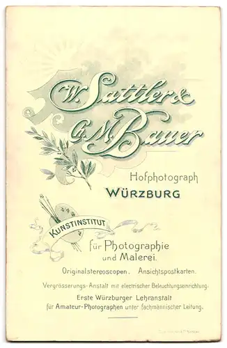 Fotografie W. Sattler & Ch. M. Bauer, Würzburg, Portrait Kommunikantin mit Gebetsbuch