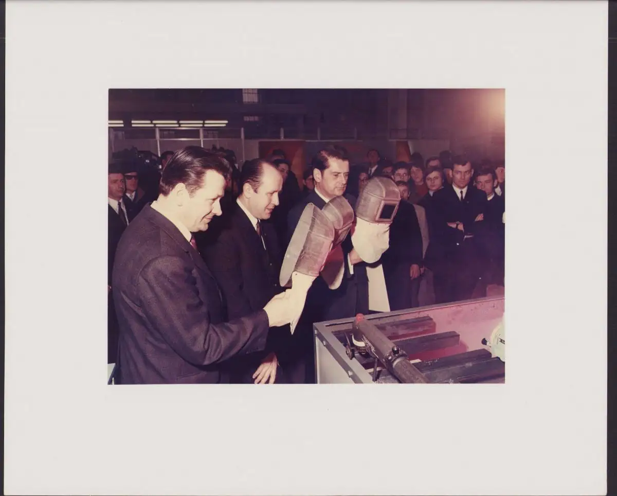 6 Farb-Fotografien VEB Mansfeld-Kombinat  Wilhelm Pieck , Ausstellung Messe Leipzig, Metallproduktion, DDR 3