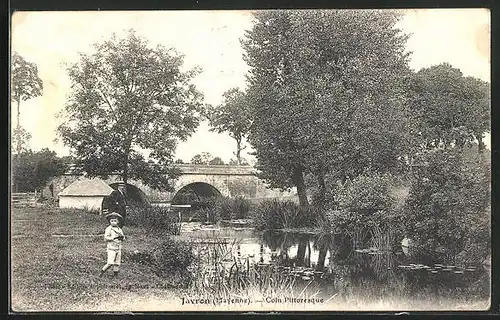 AK Javron, Coin Pittoresque, Le Pont, an der Brücke
