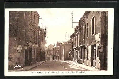 AK Secondigny, La Rue Principale, Strassenpartie