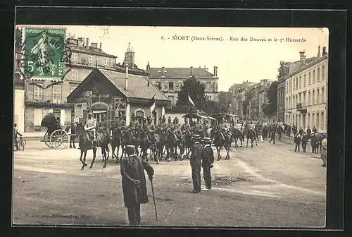 AK Niort, Rue des Douves et le 7e Hussards