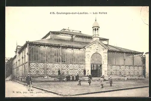 AK Coulonges-sur-Lautize, Les Halles