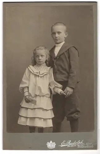 Fotografie E. Rudolph, Hof, Lorenzstrasse 3, Der grosse Bruder mit seiner hübschen Schwester