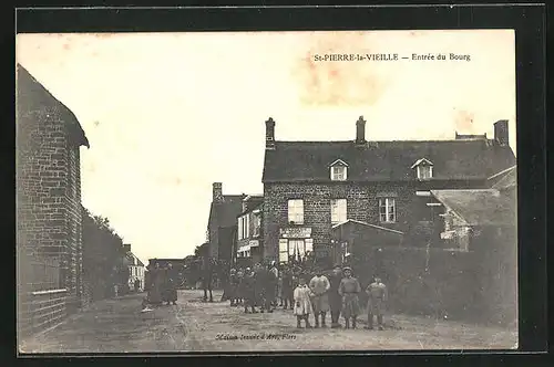 AK St-Pierre-la-Vieille, Entrée du Bourg