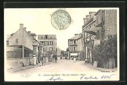 AK Lion-sur-Mer, Rue des Falaises, Place