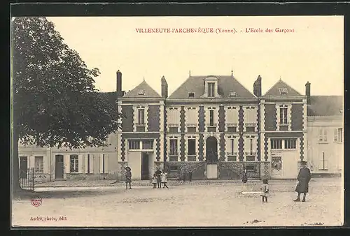 AK Villeneuve-L`Archeveque, L` Ecole des Garcons