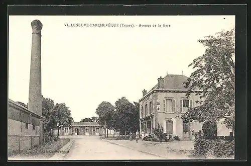 AK Villeneuve-L`Archeveque, Avenue de la Gare