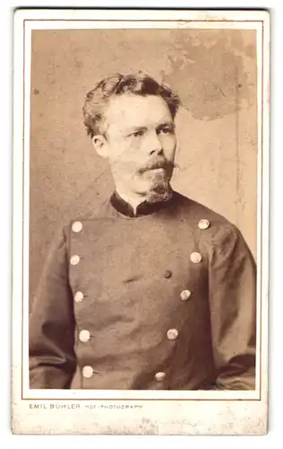 Fotografie Emil Bühler, Mannheim, Soldat in Uniform