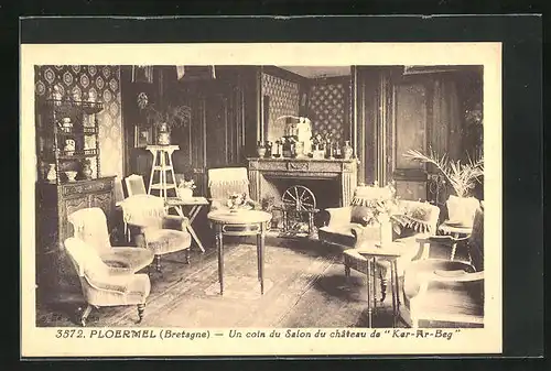 AK Ploermel, Un coin du Salon du chateau de Ker-Ar-Beg