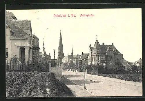 AK Hainichen i. Sa., Wettinstrasse mit Kirche