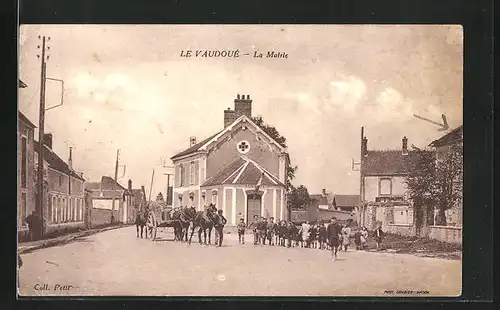 AK Le Vaudoué, La Mairie