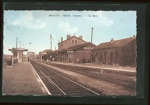 AK Roisel, La Gare, Bahnhof