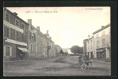 AK Azé, Place de l`hotel de Ville