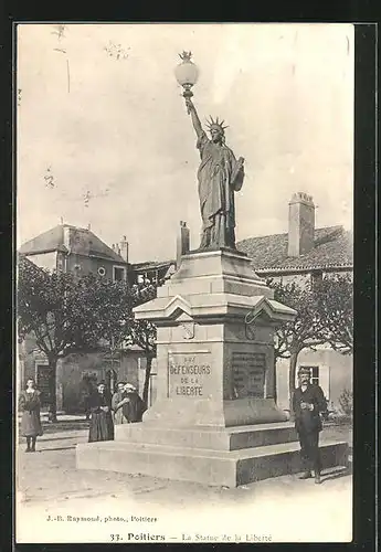 AK Poitiers, la Statue de la Liberté