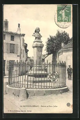 AK La Morthe-St-Héray, Statue et Place Jallet