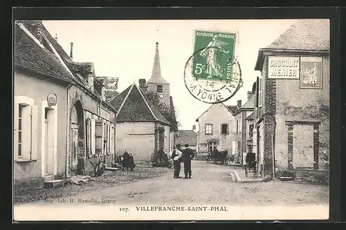 AK Villefranche-Saint-Phal, une Rue et Chocolat Menier
