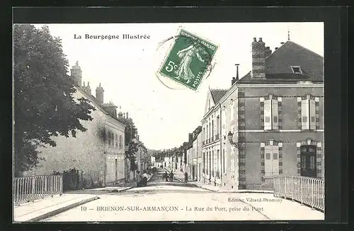 AK Brienon-sur-Armancon, la Rue du Port, prise du Pont