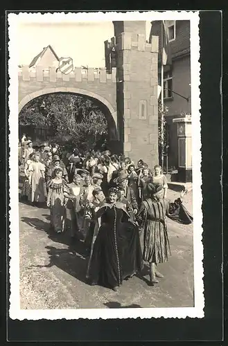 Foto-AK Oberreifenberg i. Ts., Tausendjahrfeier 1950