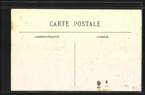 AK Castillonnes, Vue dans Grande Rue, Gens et Boutiques