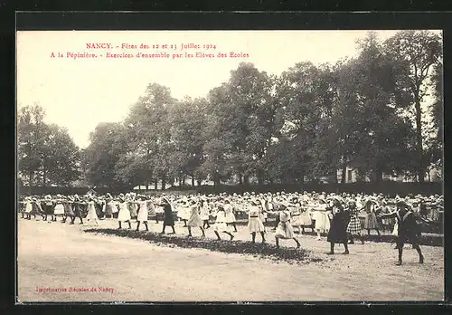 AK Nancy, Fetes 1914, A la Pépiniére, Exercices d'ensemble par les Eléves des Ecoles