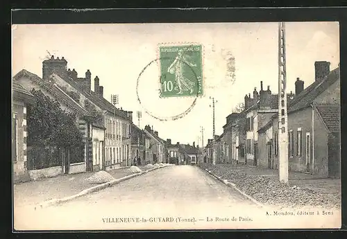 AK Villeneuve-la-Guyard, la Route de Paris