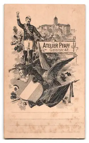 Fotografie L. Pfaff, Halle a. S., Geiststr. 47, Student im vollen Wichs hebt Glas, Adler, Wappenschild