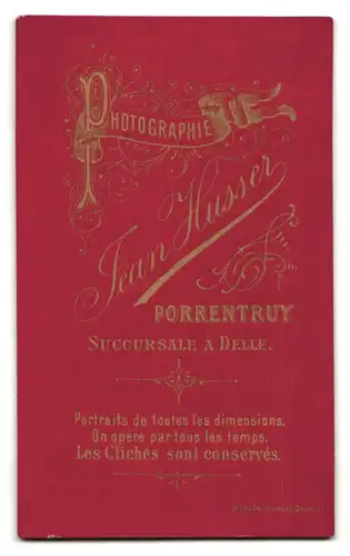 Fotografie Jean Husser, Porrentruy, Bürgerliche mit Ohrringen und Kreuzkette