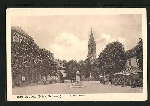 AK Buckow /Märk. Schweiz, Marktplatz mit Central-Hotel