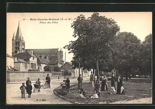 AK Brie-Comte-Robert, Place des Fetes, Kinder spielen auf der Strasse