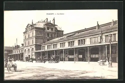 AK Macon, La Gare