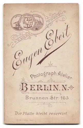 Fotografie Eugen Ebert, Berlin, Brunnen-Strasse 165, Herr mit Igelfrisur