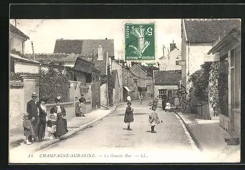 AK Champagne-sur-Seine, La Grande Rue