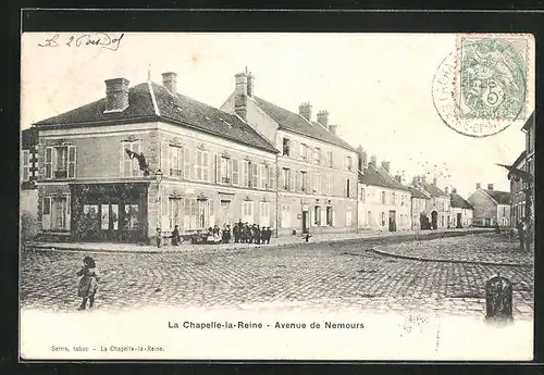 AK La Chapelle-la-Reine, Avenue de Nemours