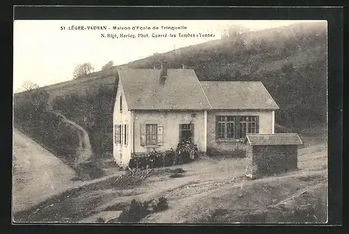 AK St-Leger-Vauran, Maison d`Ecole de Trinquelin