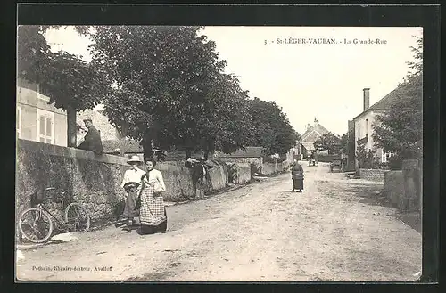 AK St-Leger-Vauban, La Grande Rue