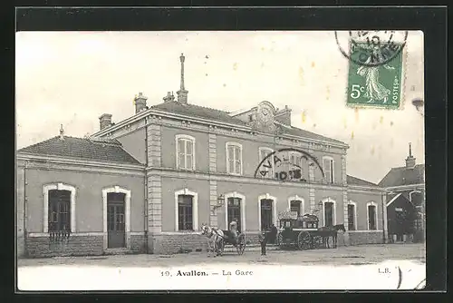 AK Avallon, La Gare, Bahnhof