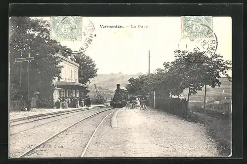 AK Vermenton, La Gare, Bahnhof von der Gleisseite