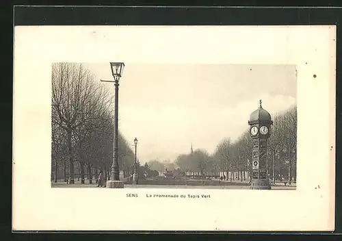 AK Sens, La Promenade du Tapis Vert, Litfasssäule mit Uhr