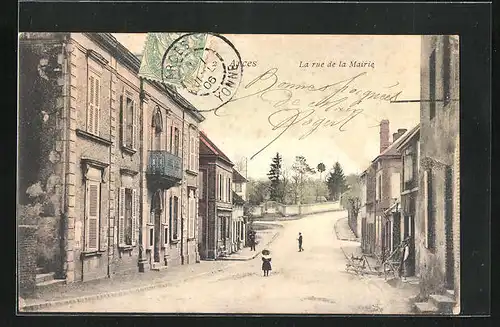 AK Arces, La rue de la Mairie