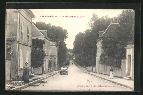 AK Ancy-le-Franc, En arrivant de la Gare