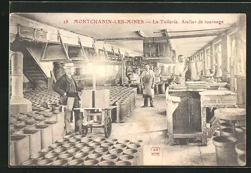 AK Montchanin-les-Mines, La Tuilerie, Atelier de tournage, Fabrikarbeiter, Fliesen-Herstellung