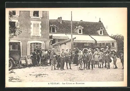 AK Vézelay, Les Colons en Excursion