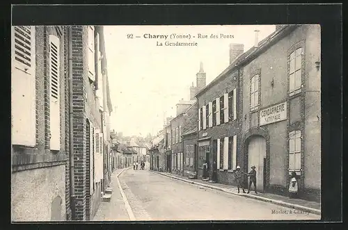 AK Charny, Rue des Ponts, La Gendarmerie