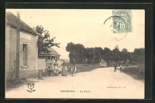 AK Courlon, Le Port