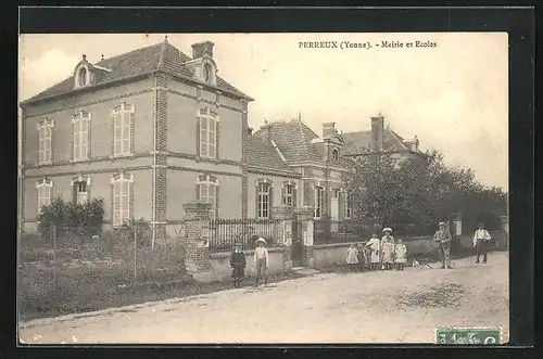 AK Perreux, Mairie et Ecoles