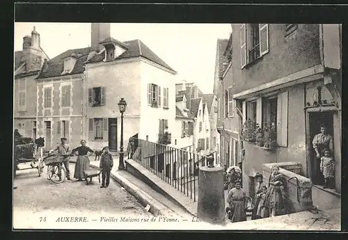 AK Auxerre, Vieilles Maison rue de l`Yonne