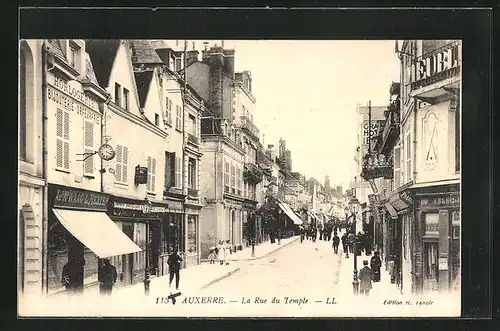 AK Auxerre, La Rue du Temple