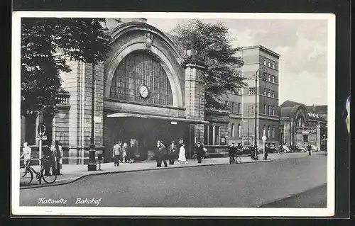 AK Kattowitz, Strassenpartie mit Bahnhof